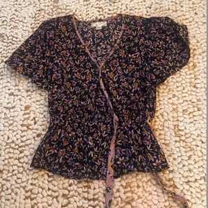 Band of Gypsies Floral Tie V-neck Top in Purple